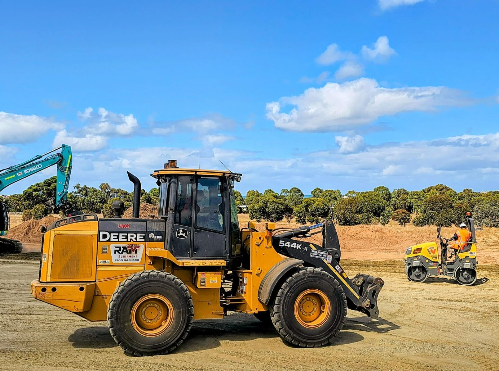 John Deere Wheel Loader (13.5T)
