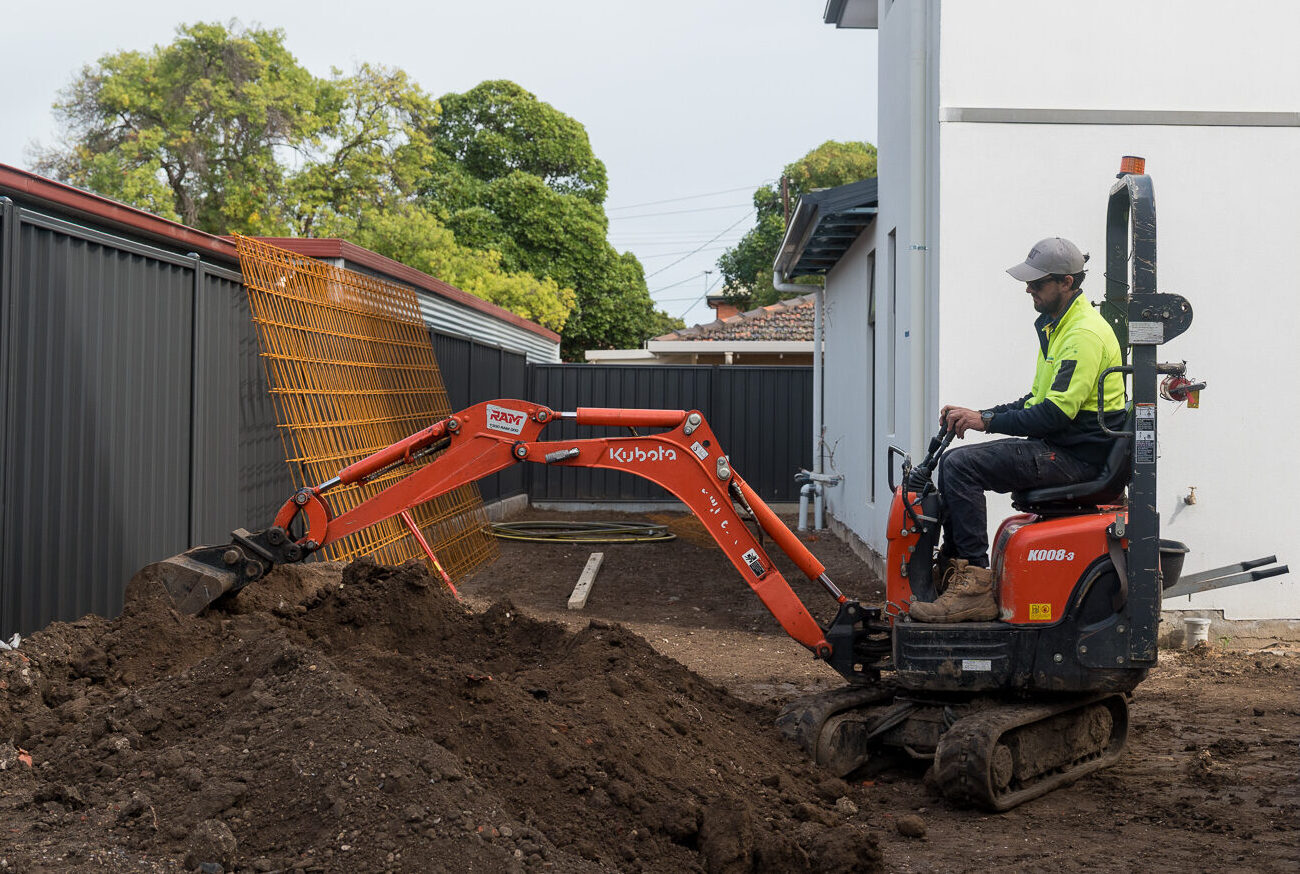 Kubota 0.8 tonne excavator