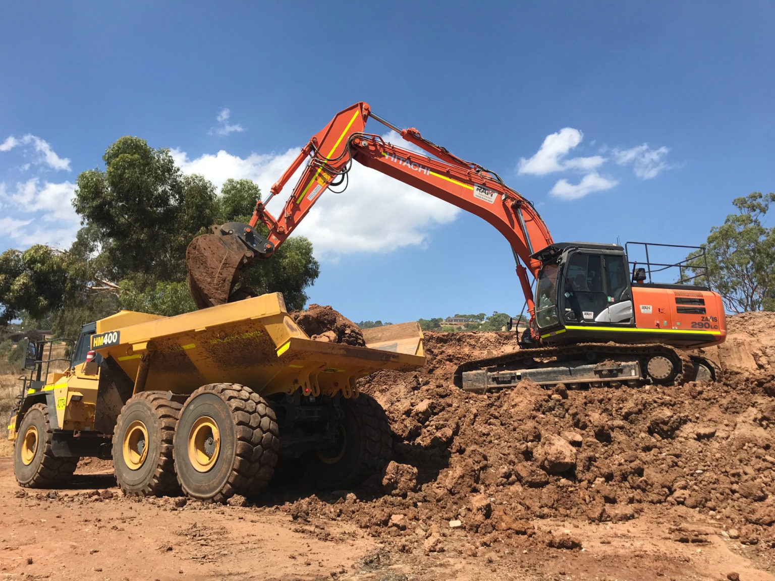 Hitachi 30 Tonne Excavator RAM Equipment Hire or Buy