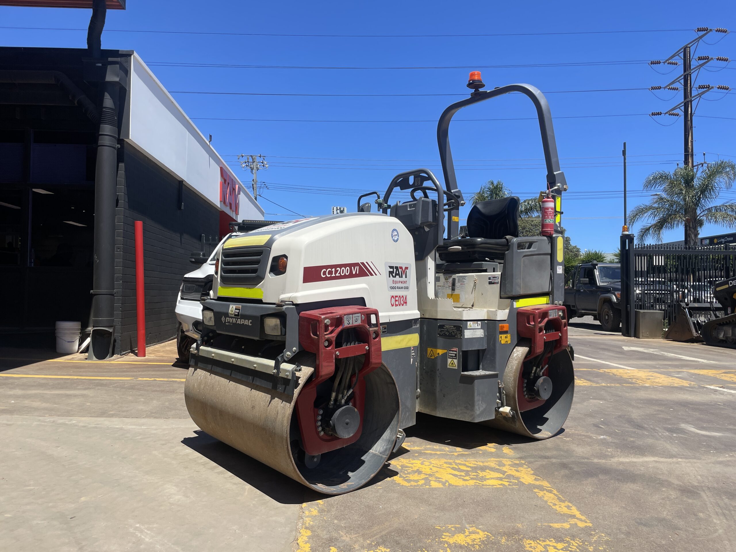 Dynapac Roller (2.5T)