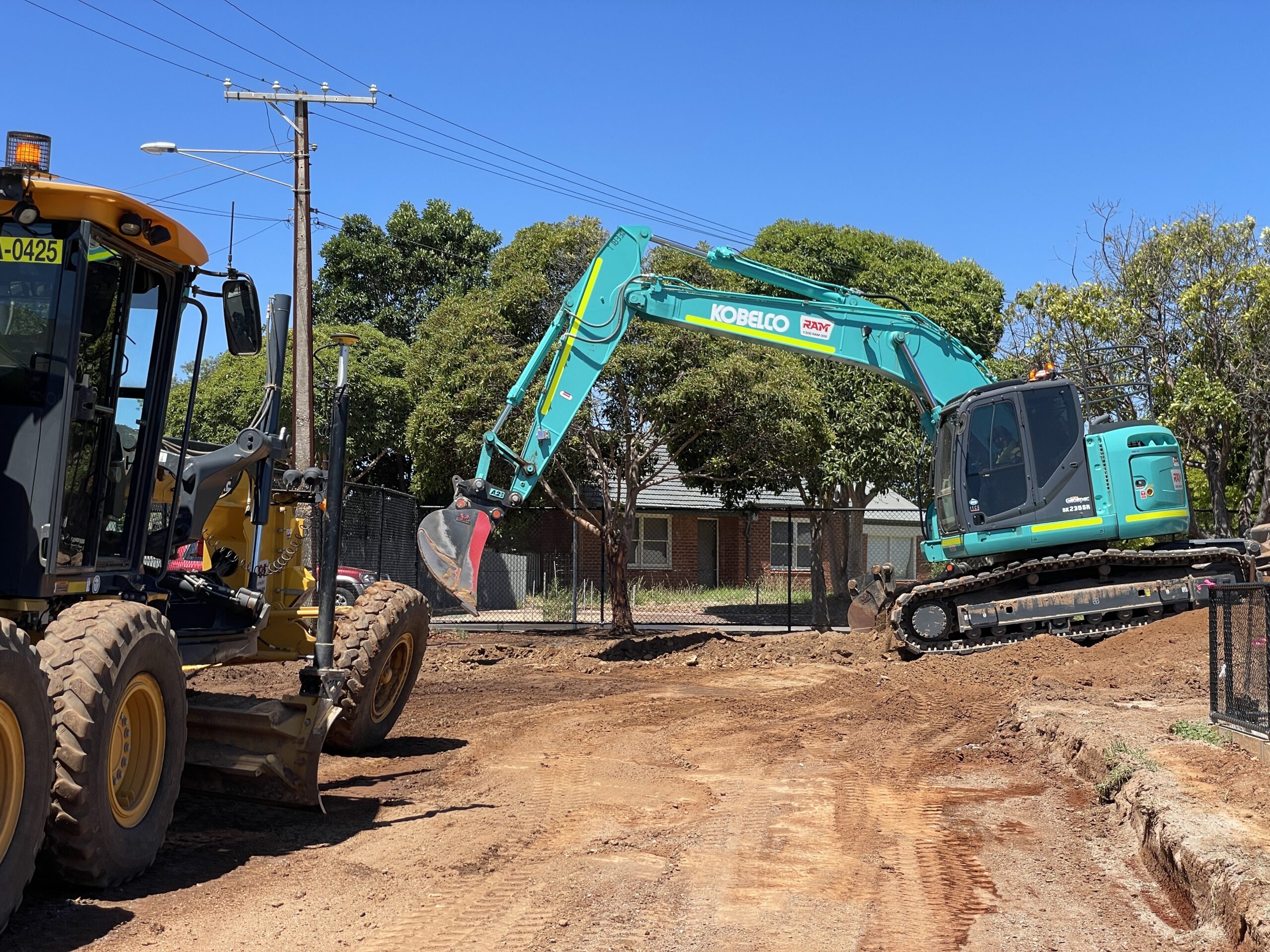 IMG_7021 Deere Grader 620GP (17.5T)