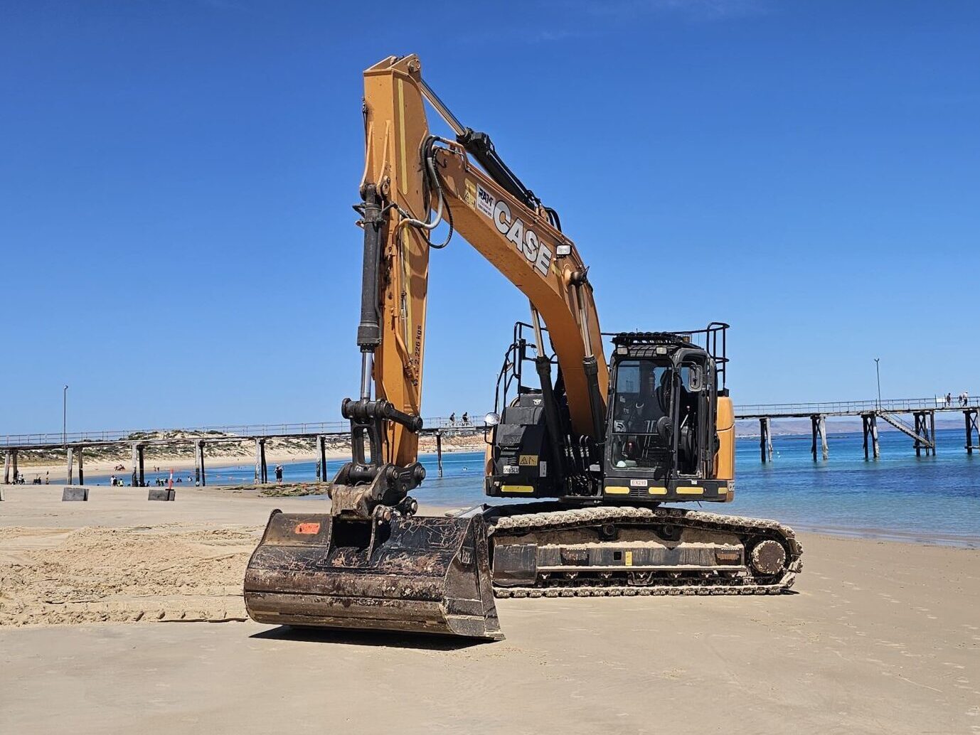 CASE CX235SR (3) Case Excavator