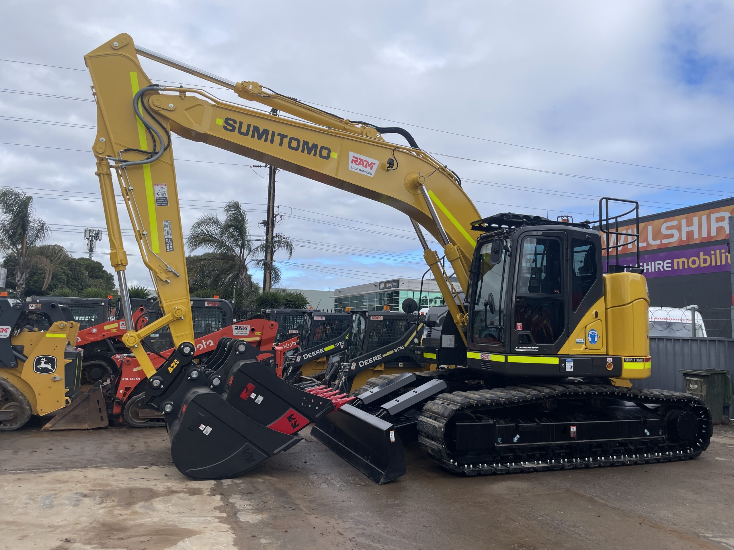 Sumitomo SH235X-6 (2) Sumitomo Excavator