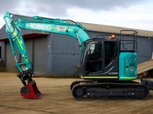 Kobelco Excavator (15T)