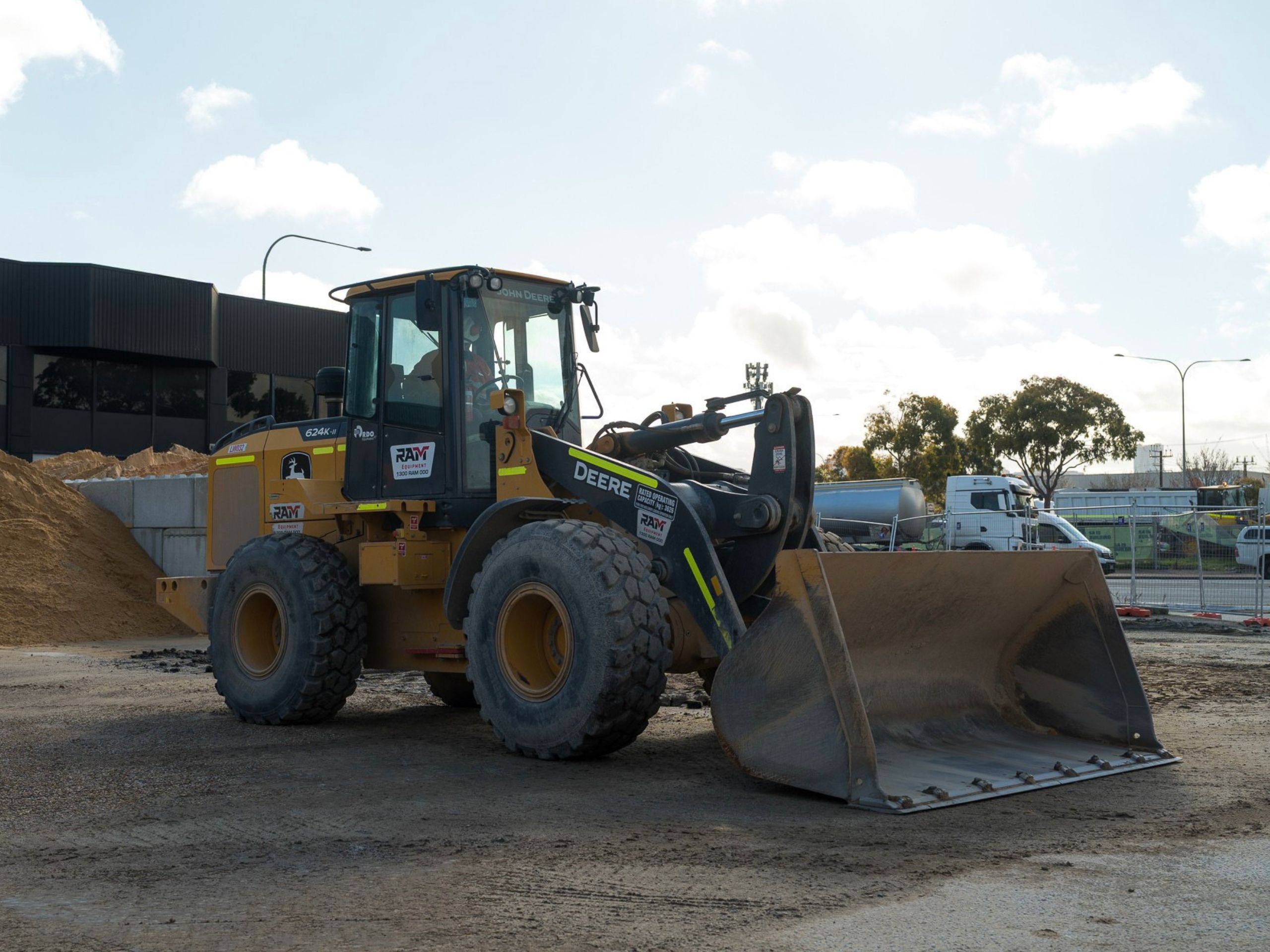 Deere 624K Website Dimensions John Deere Wheel Loader (15T)
