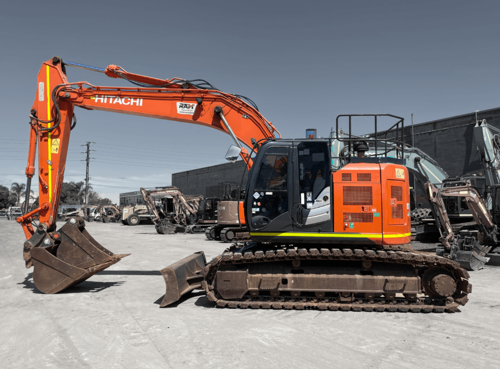 Hitachi ZX225US-5B Excavator (EX067)