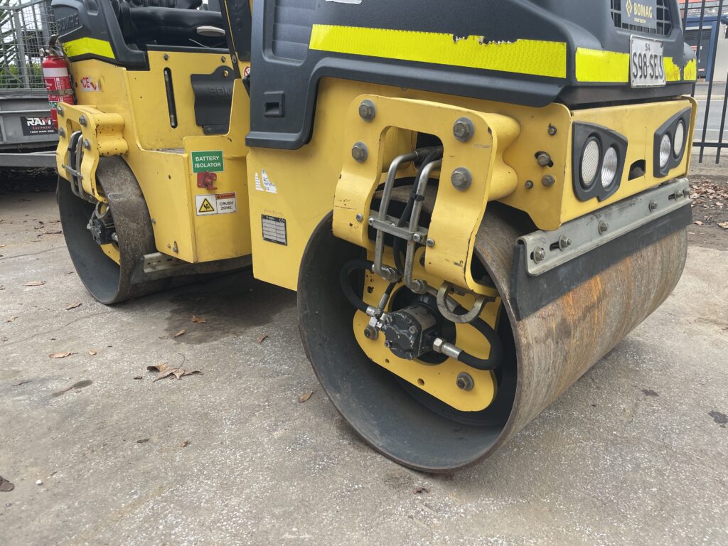 2018 Bomag BW100ADM-5 Roller (CE014)