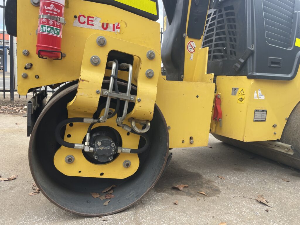 2018 Bomag BW100ADM-5 Roller (CE014)