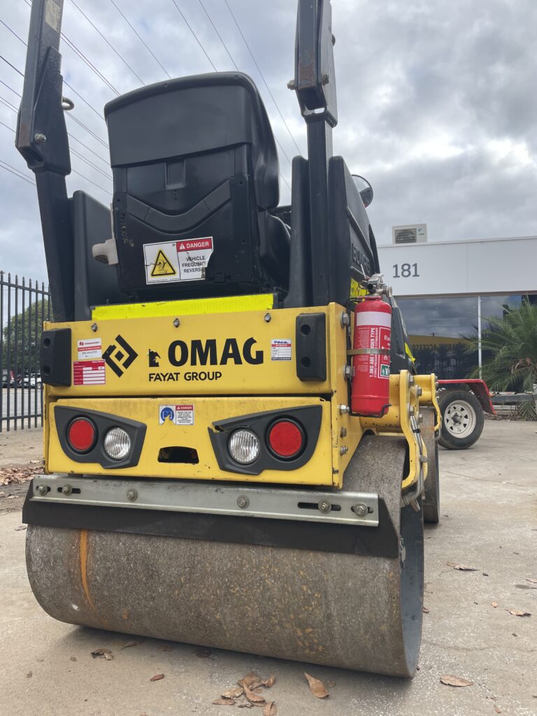 2018 Bomag BW100ADM-5 Roller (CE014)