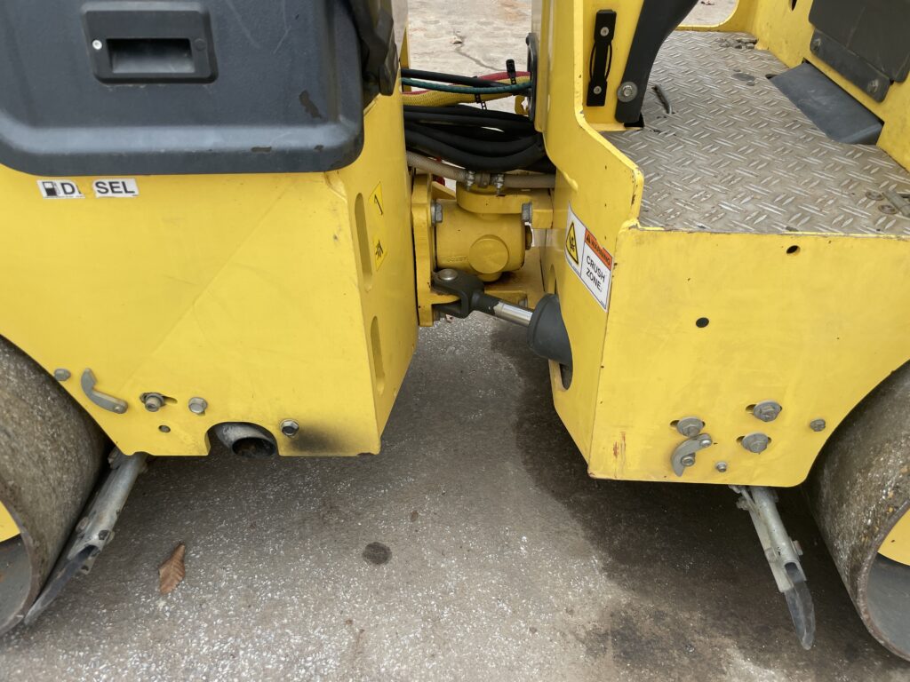 2018 Bomag BW100ADM-5 Roller (CE014)