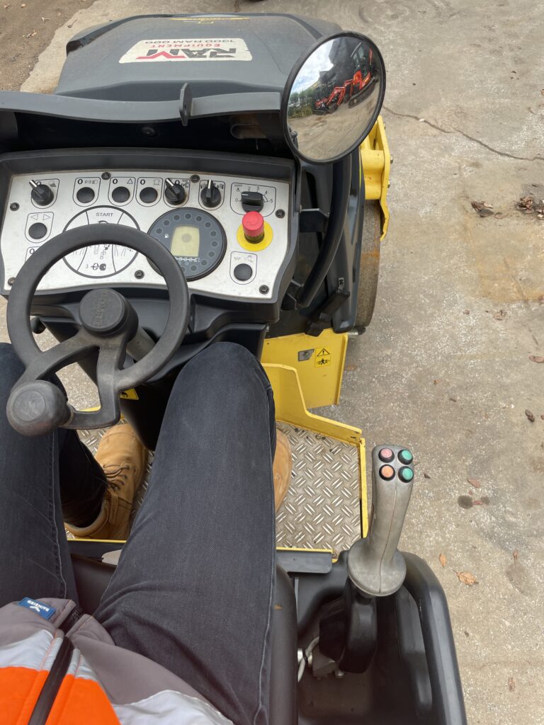 2018 Bomag BW100ADM-5 Roller (CE014)