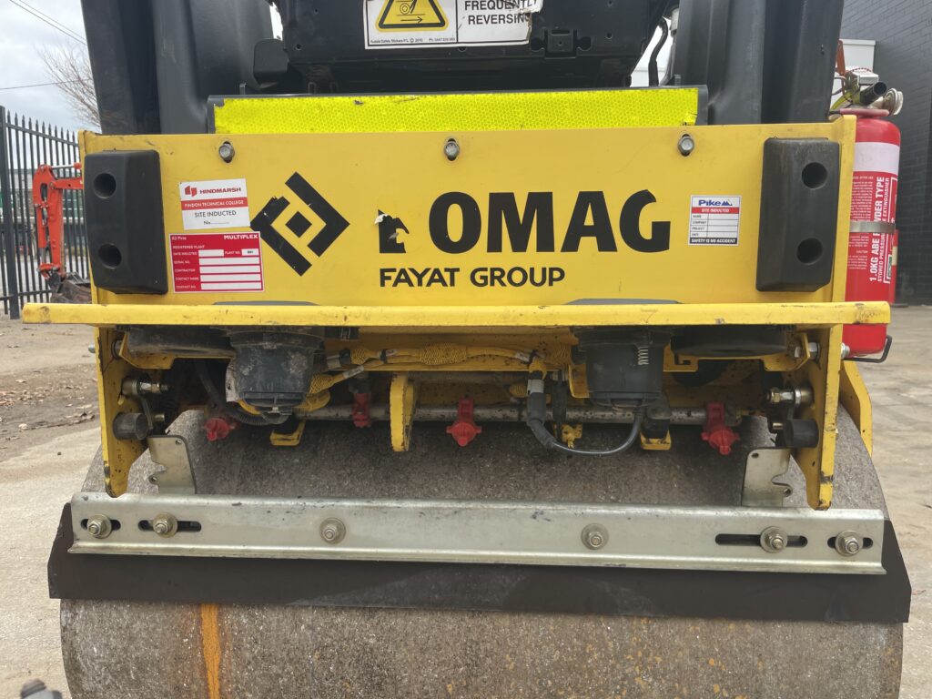 2018 Bomag BW100ADM-5 Roller (CE014)