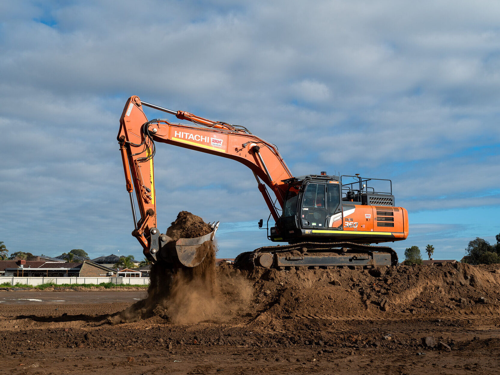 Hitachi Excavator (36T)