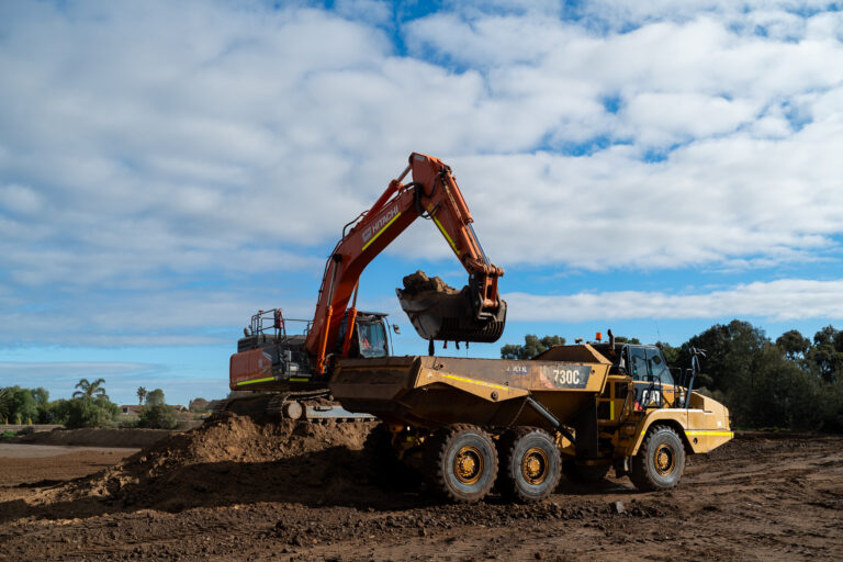 Hitachi Excavator (36T)
