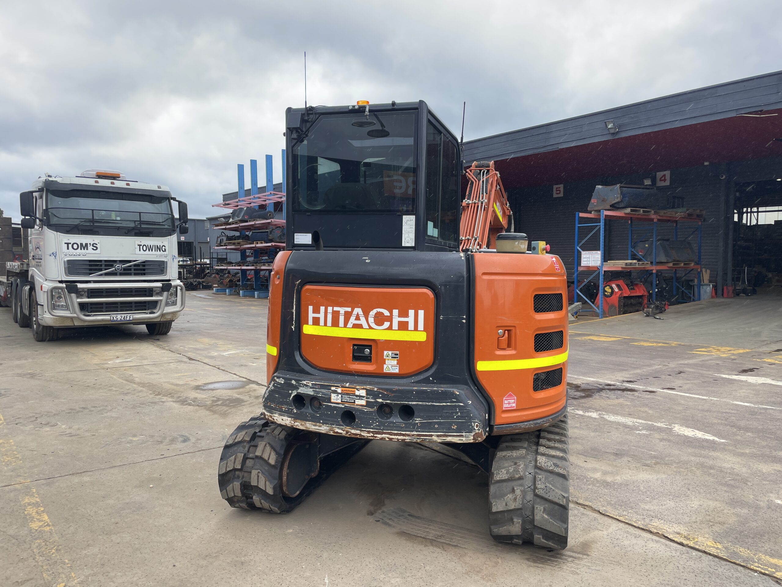 20251026_231403023_iOS 2021 Hitachi ZX65USB-5A Excavator (EX175)