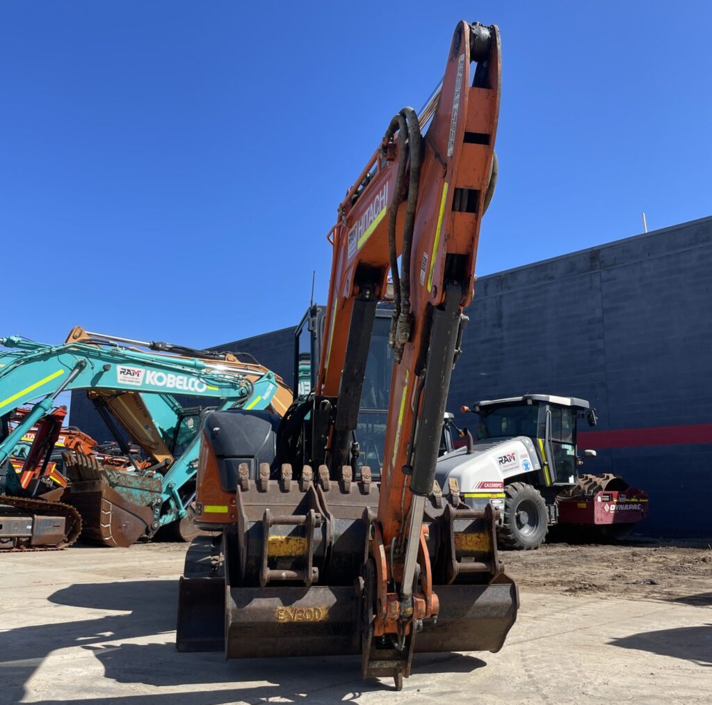 2020 Hitachi ZX65USB-5A excavator (EX130)