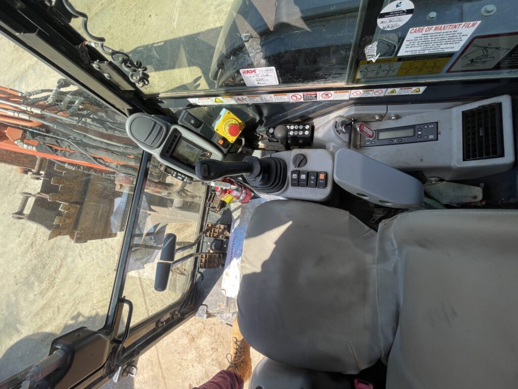 2020 Hitachi ZX65USB-5A excavator (EX130)
