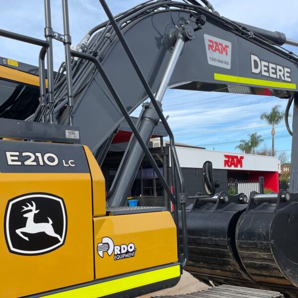 Excavator Hire - John Deere E210LC-10