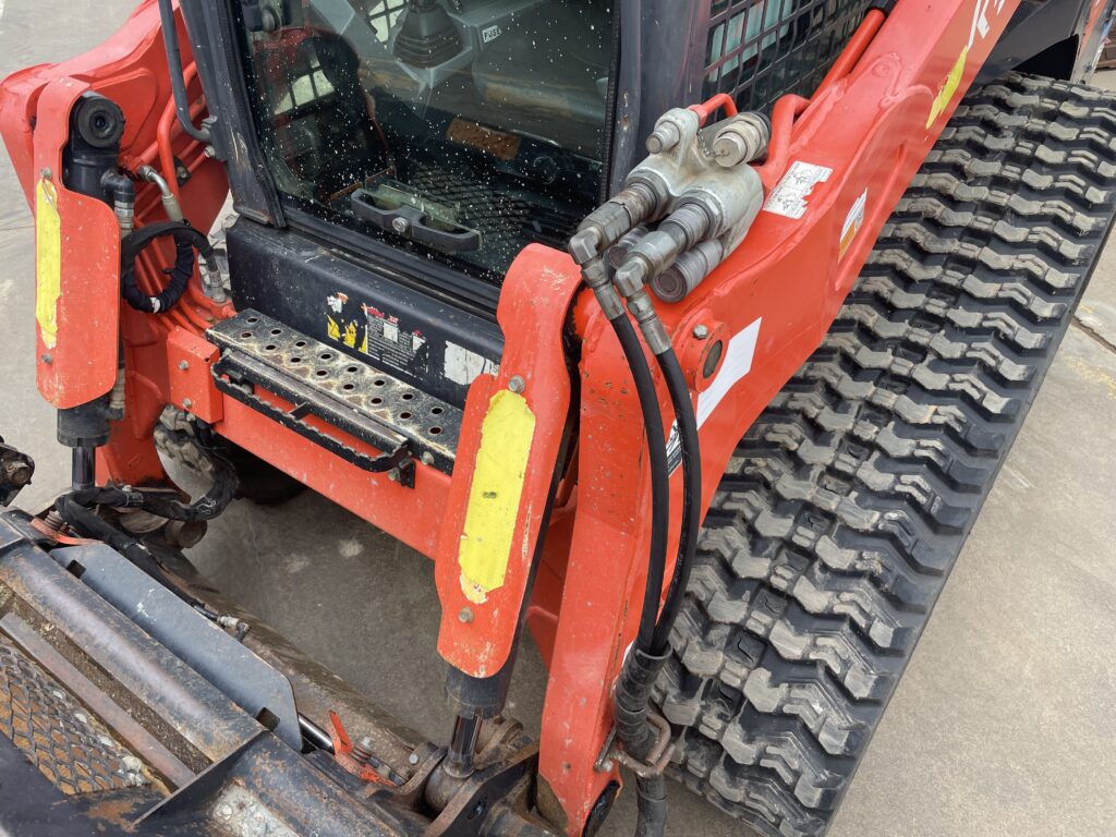 2021 Kubota SVL97-2 Skid Steer (SS050)