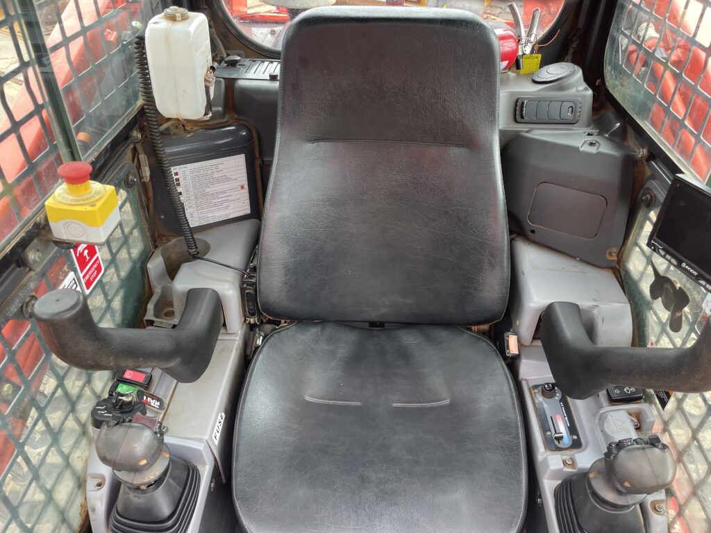 2021 Kubota SVL97-2 Skid Steer (SS050)