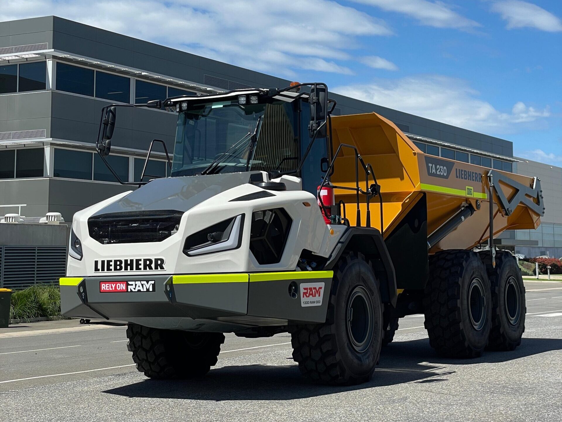 Liebherr TA230 (1)