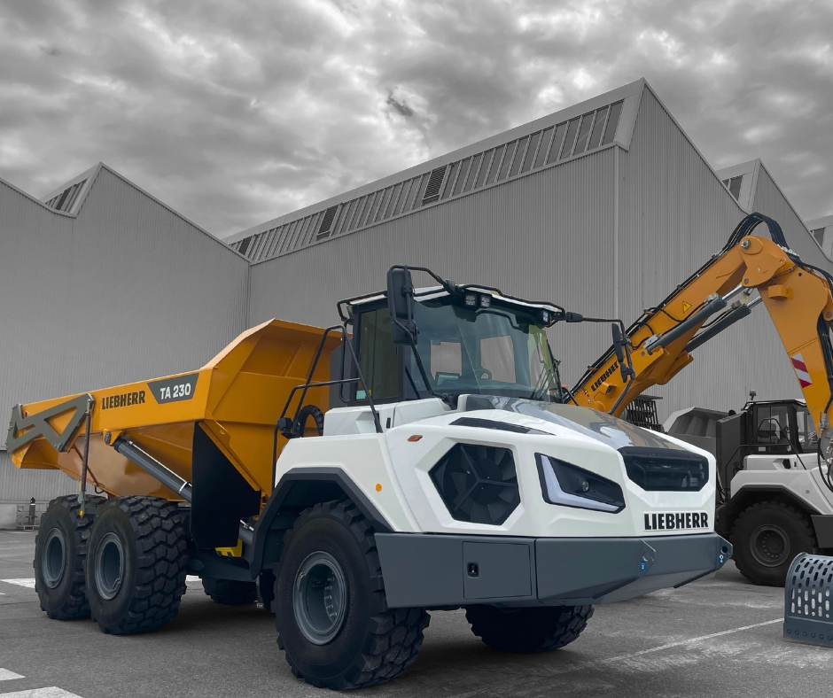 Liebherr TA230 (4) Liebherr ADT (30T)