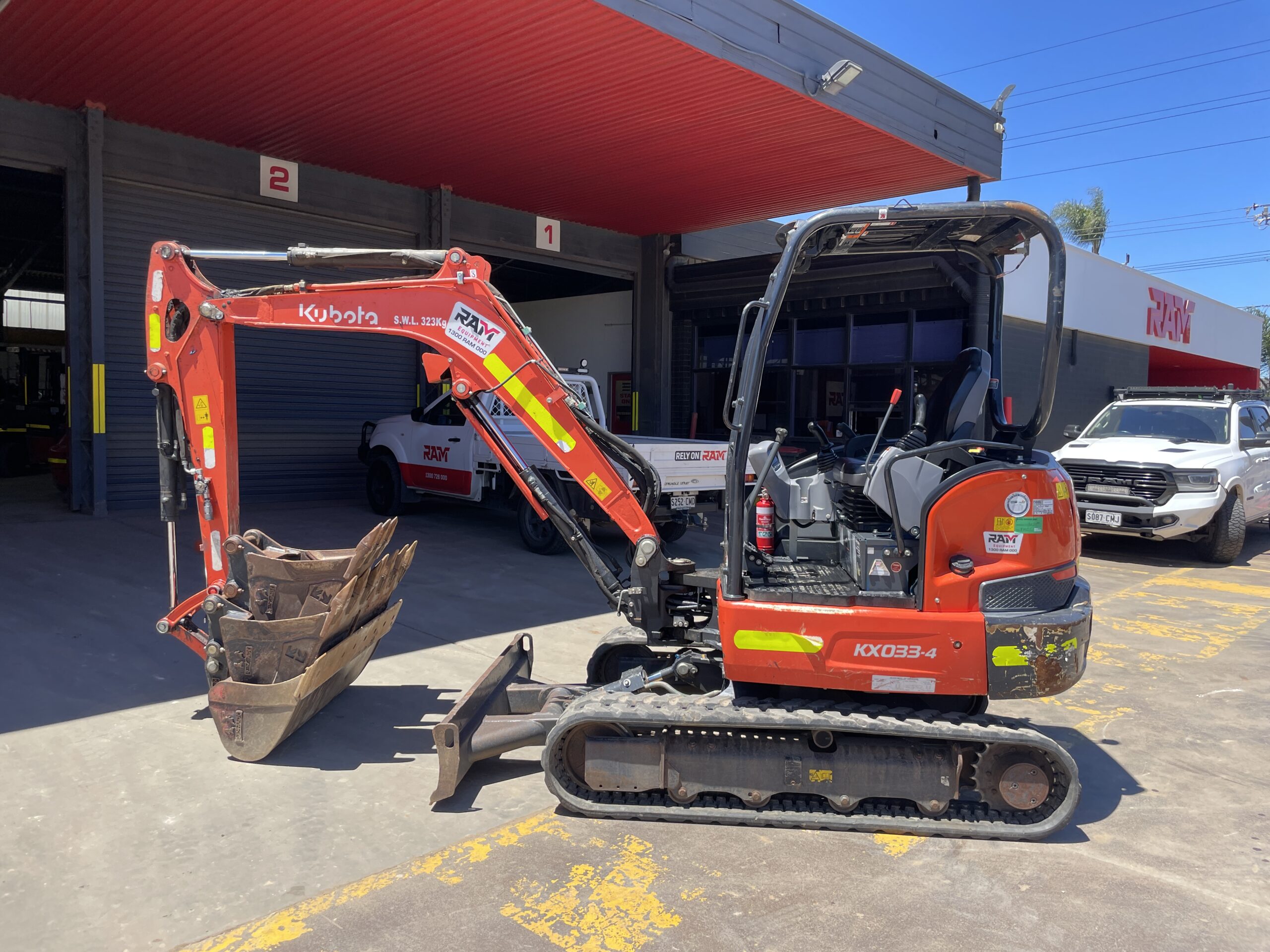 20251112_021604840_iOS 2022 Kubota KX033-4 Excavator (EX252)