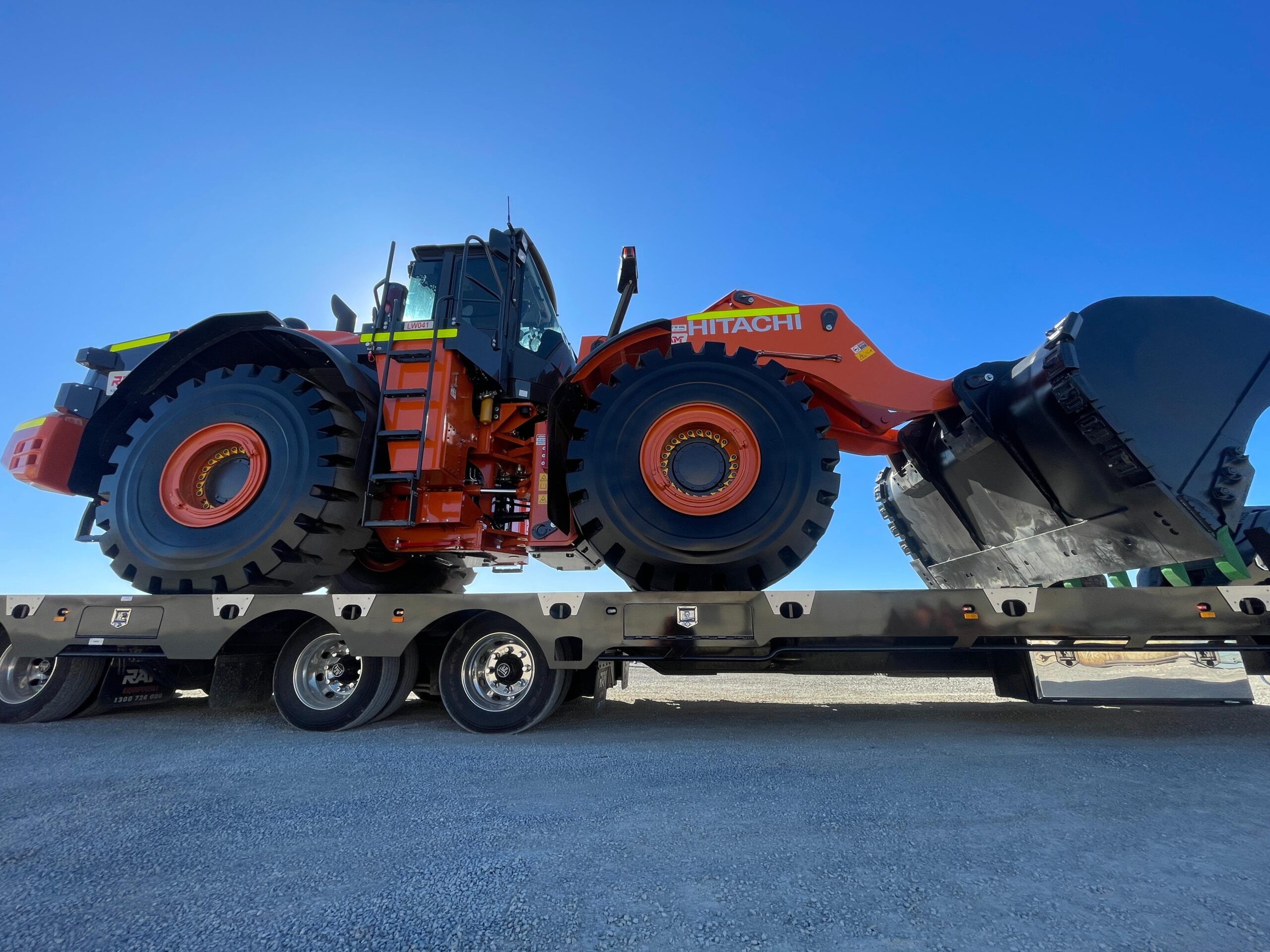 Hitachi ZW370-5 (5) Hitachi 35 tonne wheel loader