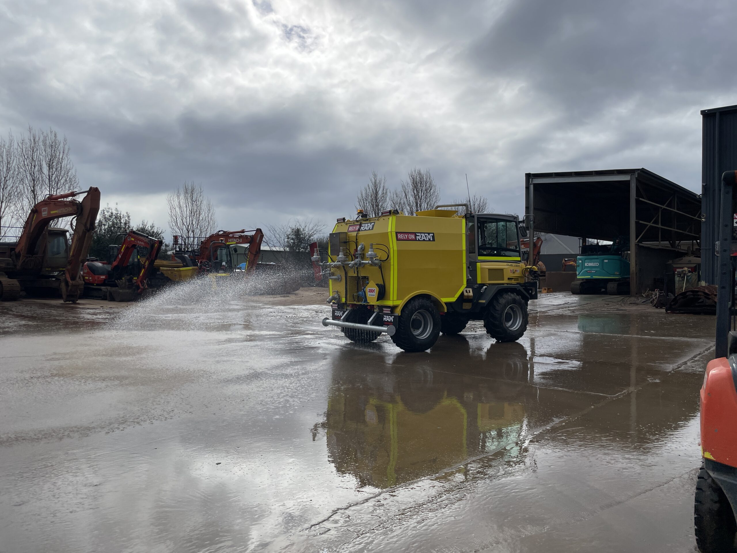 Wacker Neuson DV90 Water Cart (15) Wacker Neuson Water Truck